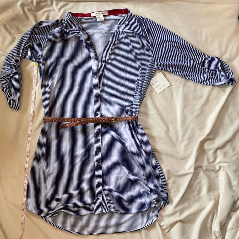 Passport Woman’s dress and faux leather belt